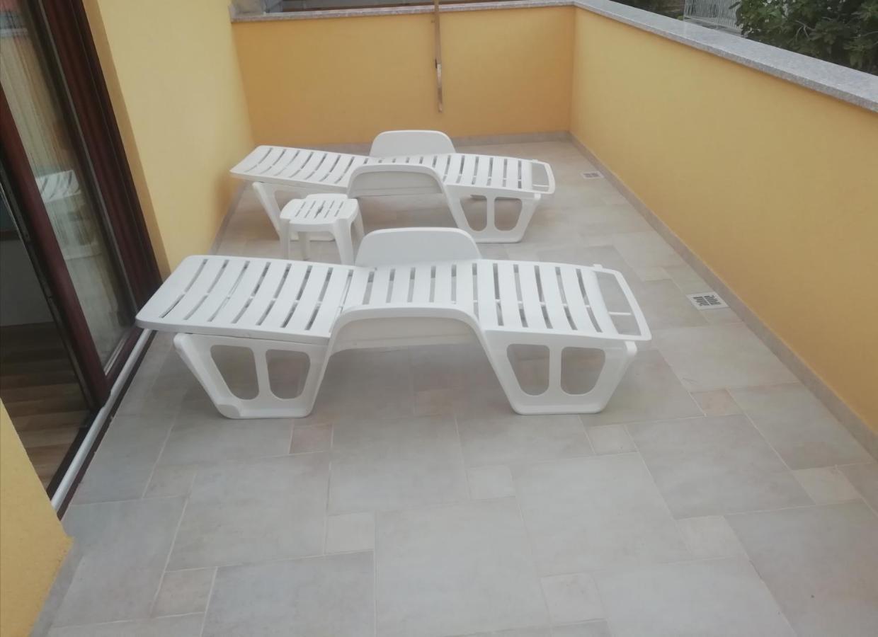 Apartman Mig Solin Exterior foto